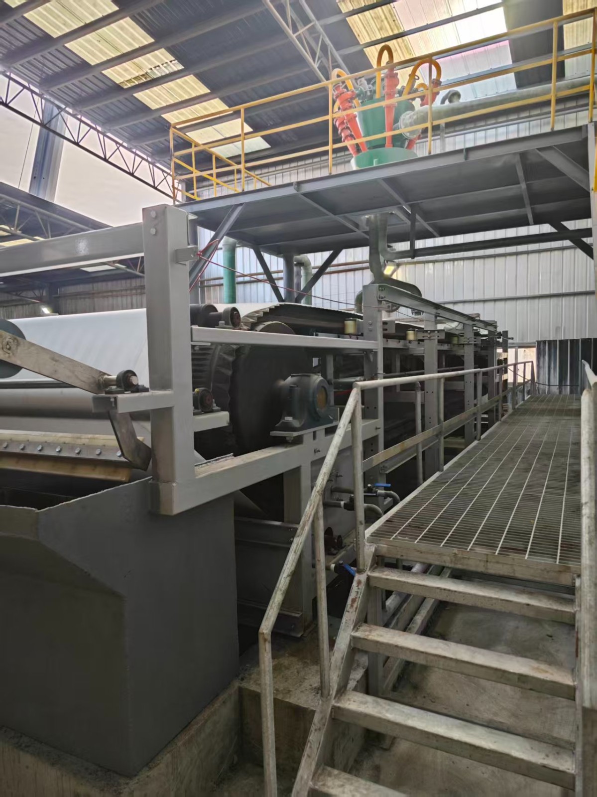 真空带式过滤机的纠偏装置失效如何处理？